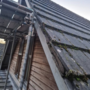 roof scaffolding maintaining